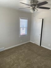 108 W 17th St in Hays, KS - Foto de edificio - Building Photo