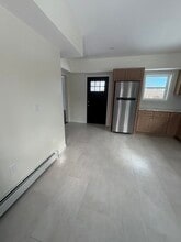 316 Old Fall River Rd, Unit 1st Floor in Dartmouth, MA - Foto de edificio - Building Photo