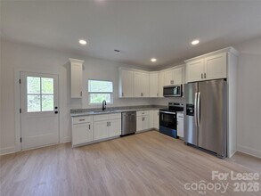 1028 Patton Ave in Albemarle, NC - Building Photo - Building Photo