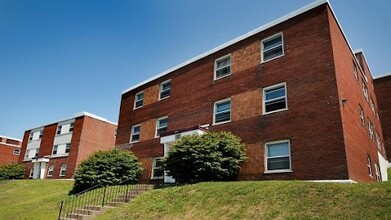 Lakefront Apartments in Dartmouth, NS - Building Photo - Building Photo