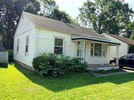21212 Rensselaer St in Farmington Hills, MI - Building Photo