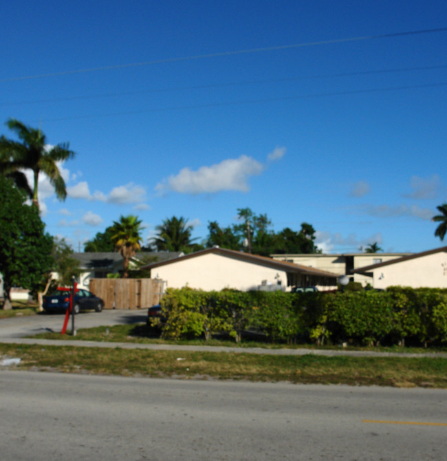 2319 Fillmore St in Hollywood, FL - Building Photo - Building Photo