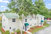 Haven on Canal Apartments in New Smyrna Beach, FL - Foto de edificio - Building Photo