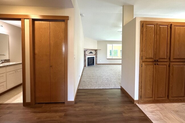 306 E Dunbar Ln in Camano Island, WA - Building Photo - Building Photo