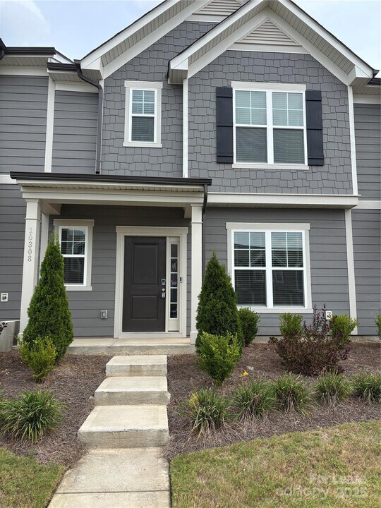 10308 Guardian Dr in Charlotte, NC - Building Photo
