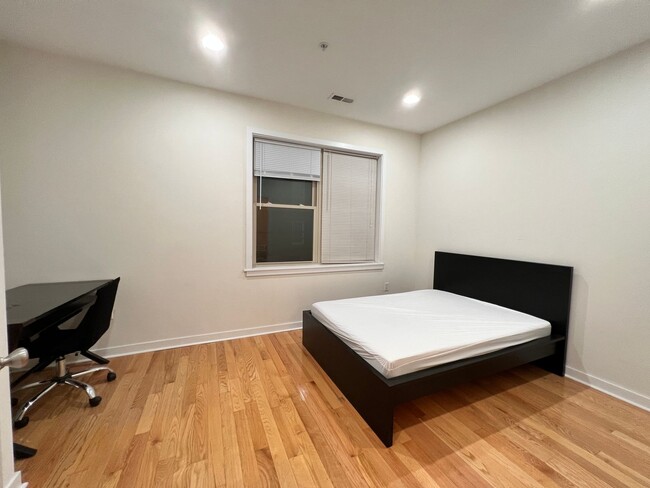 530 N 36th St in Philadelphia, PA - Building Photo - Building Photo