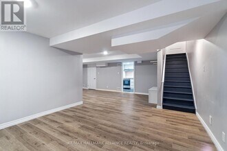 12 Hadfield Cir in Brampton, ON - Building Photo - Building Photo