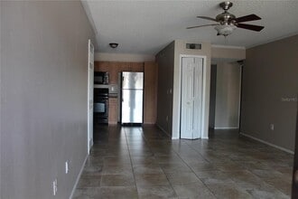 5672 Baywater Dr in Tampa, FL - Building Photo - Building Photo