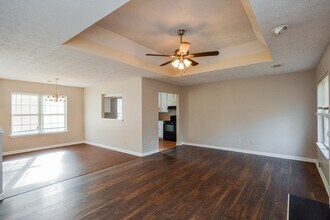 150 Lakeside Dr in Covington, GA - Foto de edificio - Building Photo