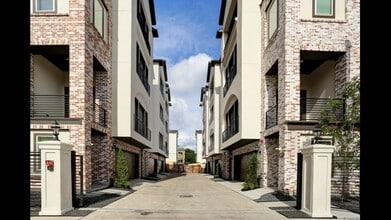 2116 Mason St in Houston, TX - Building Photo - Building Photo