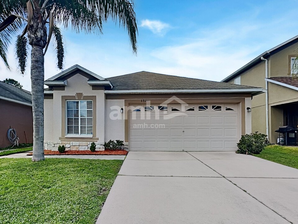 6821 Aramon Ct in Wesley Chapel, FL - Building Photo