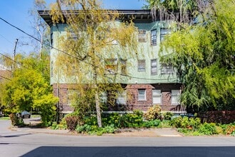 Baird Apartments in Seattle, WA - Foto de edificio - Building Photo