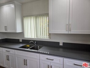 415 Fischer St in Glendale, CA - Building Photo - Building Photo