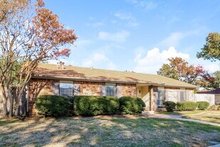 5065 Pemberton Ln in The Colony, TX - Building Photo