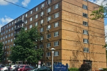 Waterstone Place Apartments