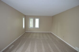 2602 11th Ave S in Grand Forks, ND - Building Photo - Building Photo