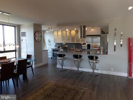 1800 Old Meadow Rd in McLean, VA - Building Photo
