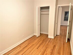 4405 N Kimball Ave, Unit 3F in Chicago, IL - Building Photo - Building Photo