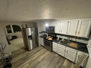 1204 Eaton St in Brush, CO - Foto de edificio - Building Photo