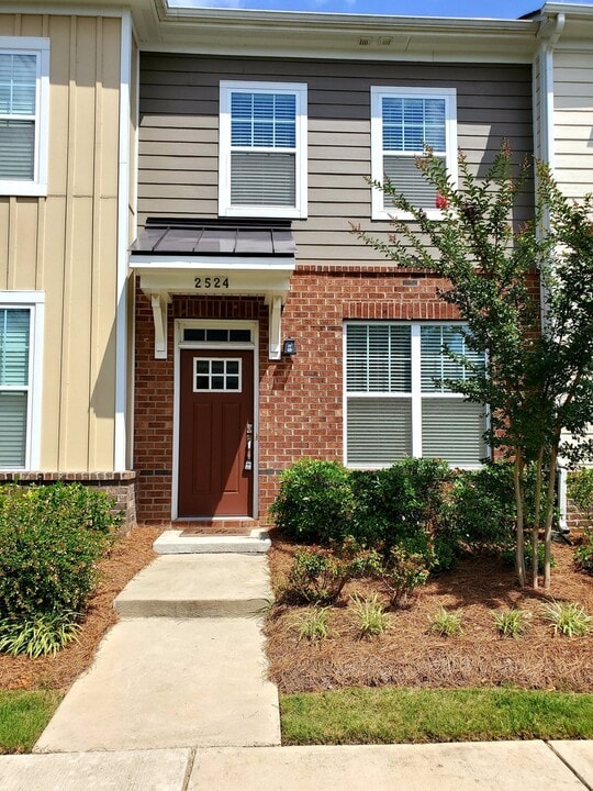 2524 Tranquil Oak Pl in Charlotte, NC - Building Photo