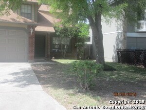 9347 Village Lance in San Antonio, TX - Foto de edificio - Building Photo