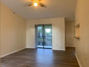 4084 NW 87th Ave in Sunrise, FL - Building Photo - Building Photo