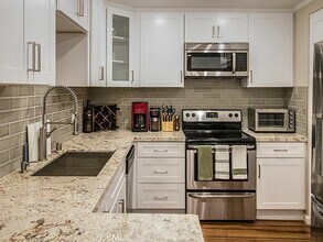 100 Scholz Plaza in Newport Beach, CA - Building Photo - Building Photo