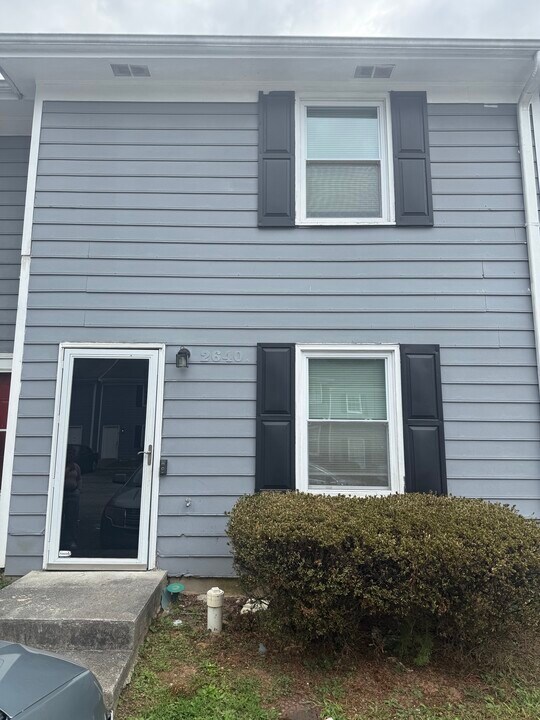 2640 Evans Mill Dr in Lithonia, GA - Building Photo