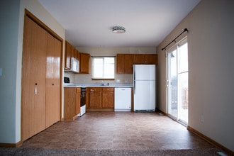 1515 Prairie Dr in Story City, IA - Building Photo - Building Photo