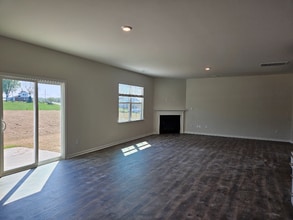 186 Falcon Ln in Lexington, NC - Building Photo - Building Photo