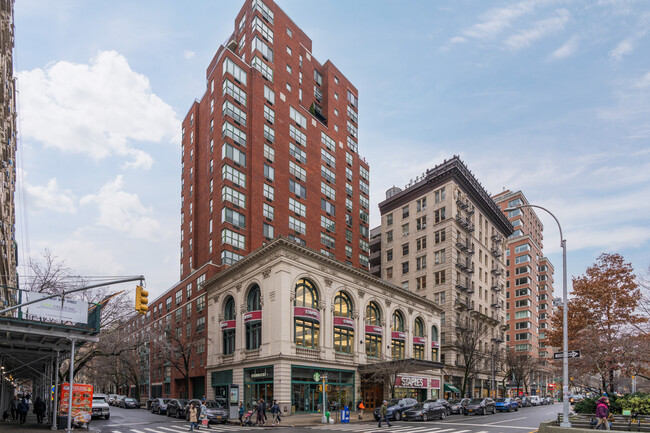 The Broadway in New York, NY - Building Photo - Building Photo