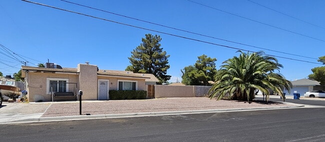 property at 1725 S Lucerne St