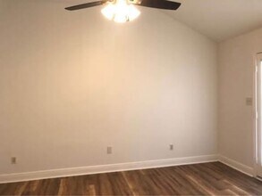 4557 Summerdale St in Lake Charles, LA - Building Photo - Building Photo