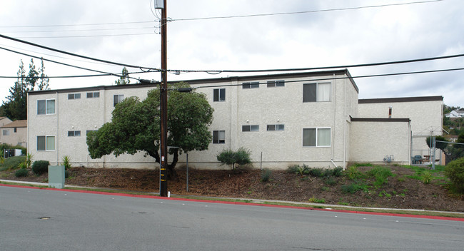 1308 Partridge Ave in El Cajon, CA - Foto de edificio - Building Photo