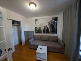 224 E 95th St in New York, NY - Building Photo