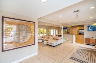 9520 E Broadview Dr in Bay Harbor Islands, FL - Building Photo - Building Photo