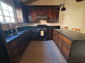 1817 N Ave 53 in Los Angeles, CA - Foto de edificio - Building Photo