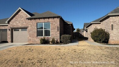 2012 102nd St in Lubbock, TX - Building Photo - Building Photo