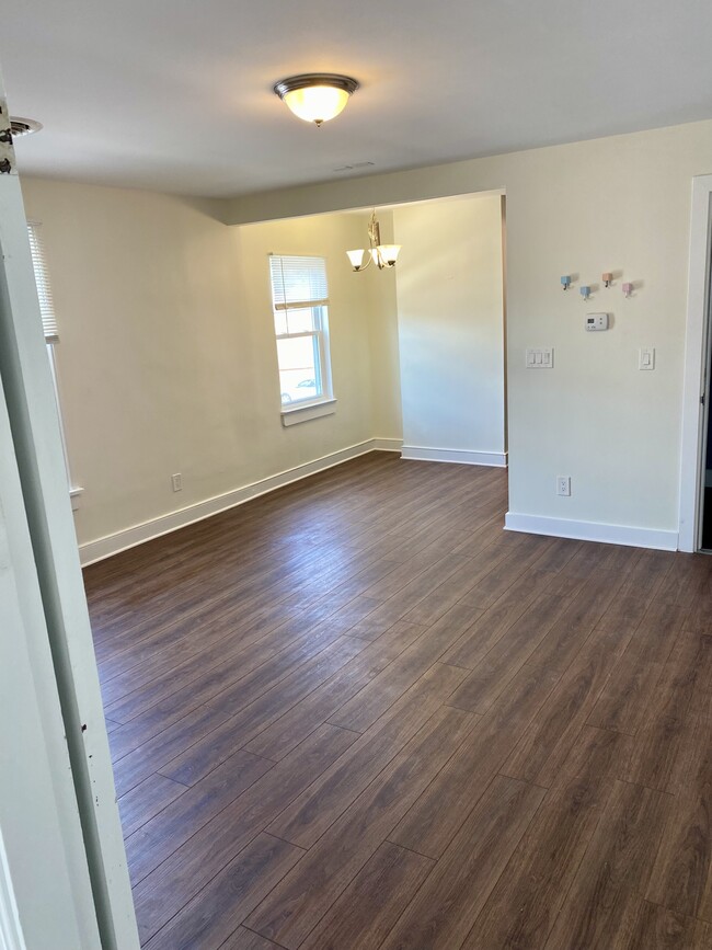 212 N George St, Unit 201