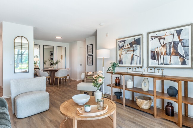 ReNew at the Greens in Fitchburg, WI - Building Photo - Interior Photo