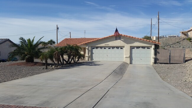 3265 N Kiowa Blvd in Lake Havasu City, AZ - Building Photo - Building Photo