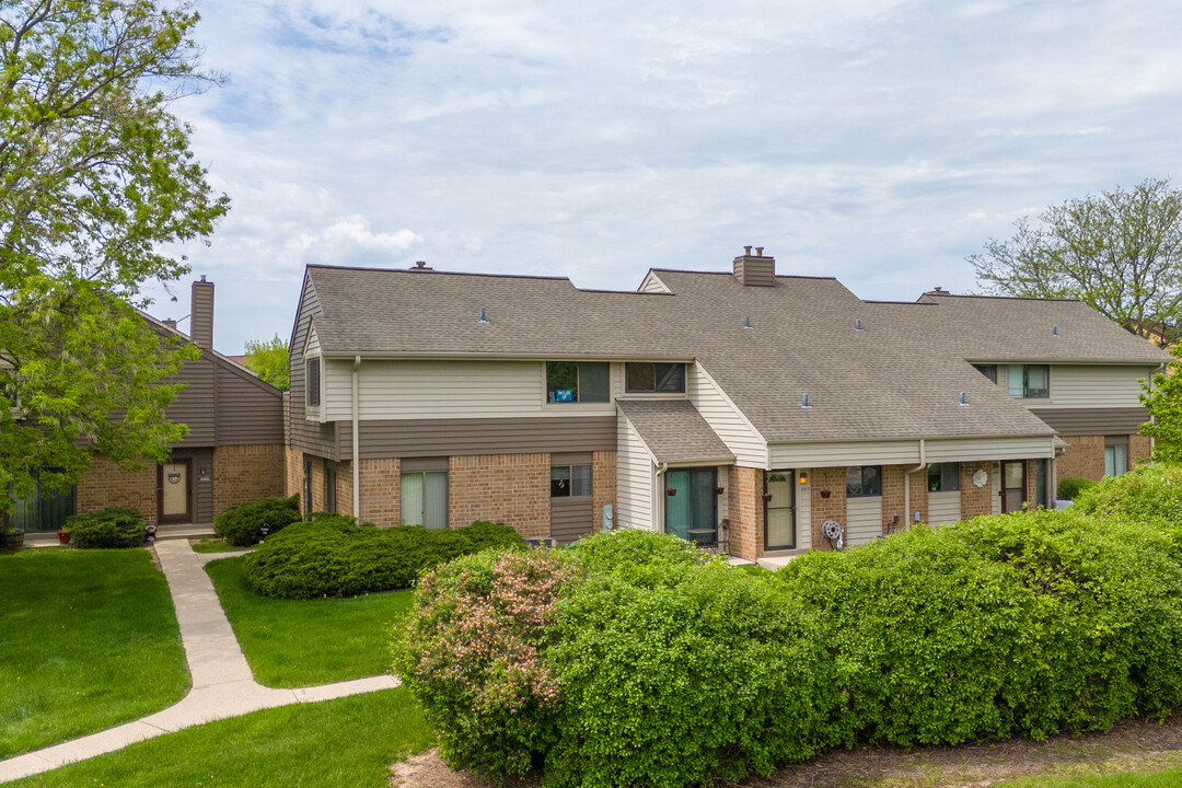 Homes on the Park in Milwaukee, WI - Building Photo