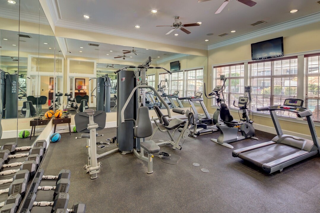 Redmill Landing Apartments in Virginia Beach, VA - Building Photo