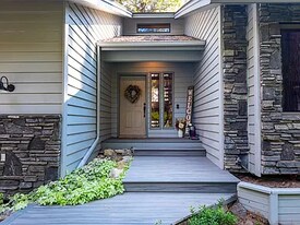 354 Blue Spruce Ln in Kalispell, MT - Building Photo