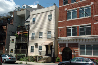 70 Monroe St in Hoboken, NJ - Foto de edificio - Building Photo