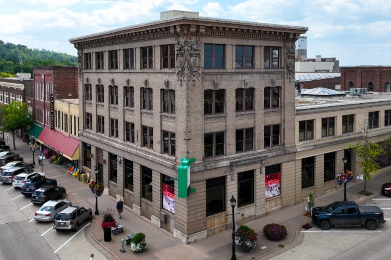 The Bank in Red Wing, MN - Foto de edificio