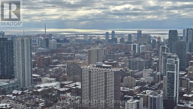 50 Charles St E in Toronto, ON - Building Photo - Building Photo