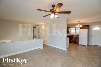 4359 E Lynne Ln in Phoenix, AZ - Foto de edificio - Building Photo