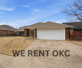 12021 Moon Beam Dr in Oklahoma City, OK - Building Photo - Building Photo