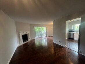 1779 Gloucester Ct in Wheaton, IL - Building Photo - Building Photo
